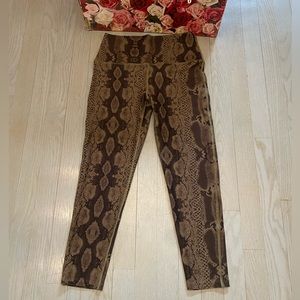 🌷BETSEY JOHNSON LEGGINGS🌷